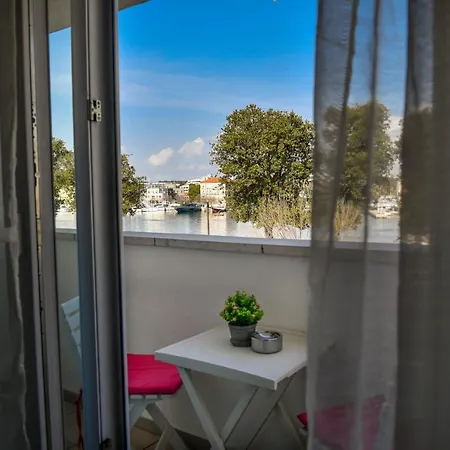 Lauris Luxury Apartman *