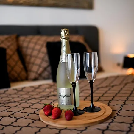 Lauris Luxury Apartamento *