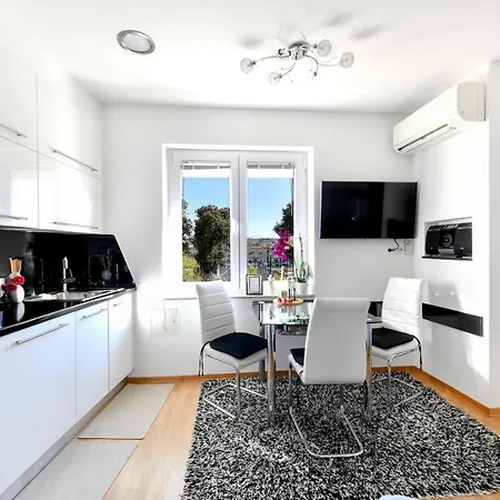 Lauris Luxury Apartman *